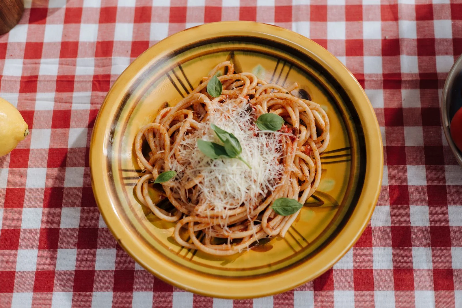 Massa fresca à bolonhesa